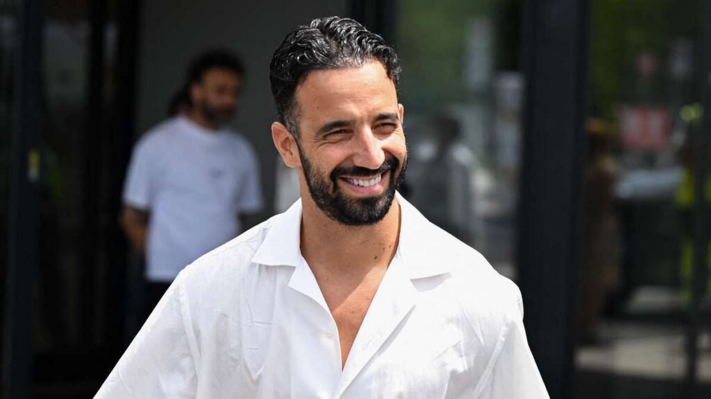 Ruben Amorim Incar Bek Manchester United Noussair Mazraoui ke AC Milan