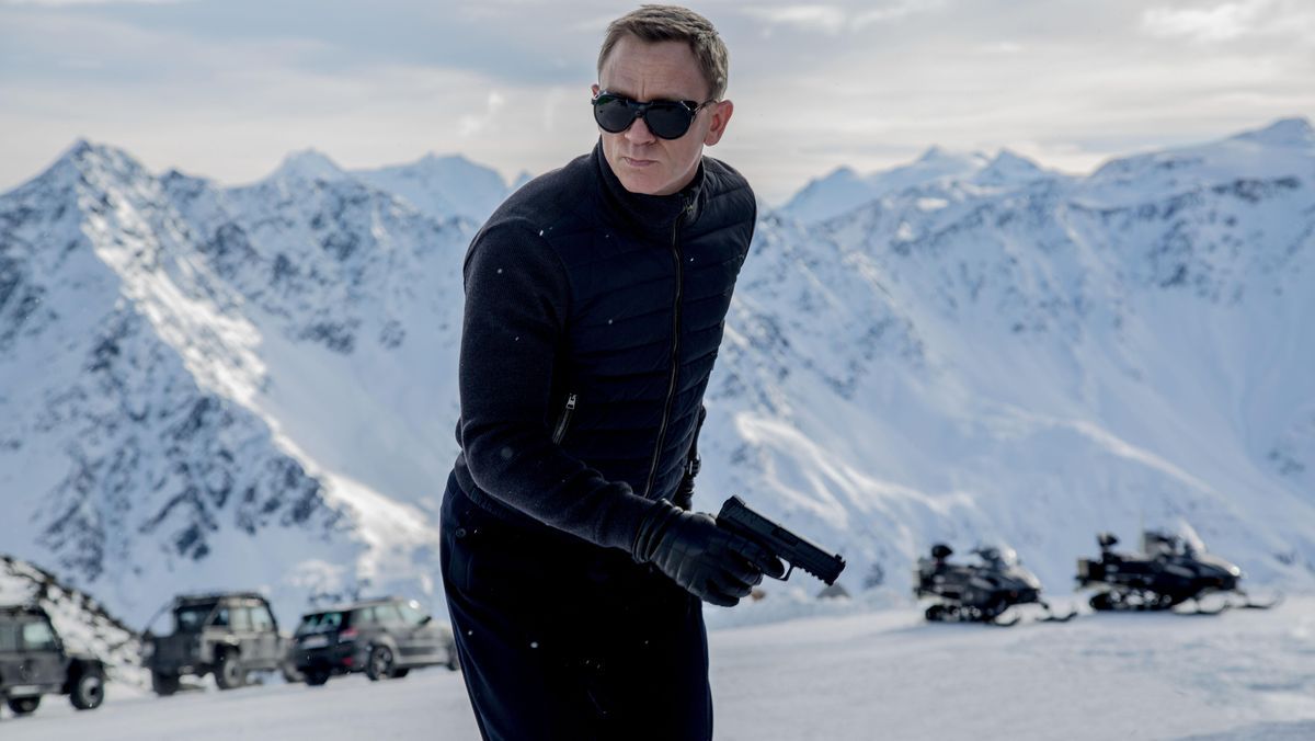 Trans TV Tayangkan Film James Bond Hingga RoboCop 3 Pekan Ini