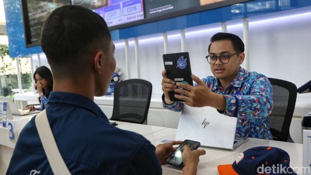 XLSmart Terapkan Registrasi Biometrik Kartu SIM Baru