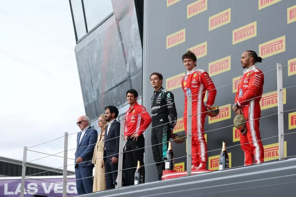 Lewis Hamilton Pertahankan Podium GP Inggris Usai Lolos Sanksi Berat