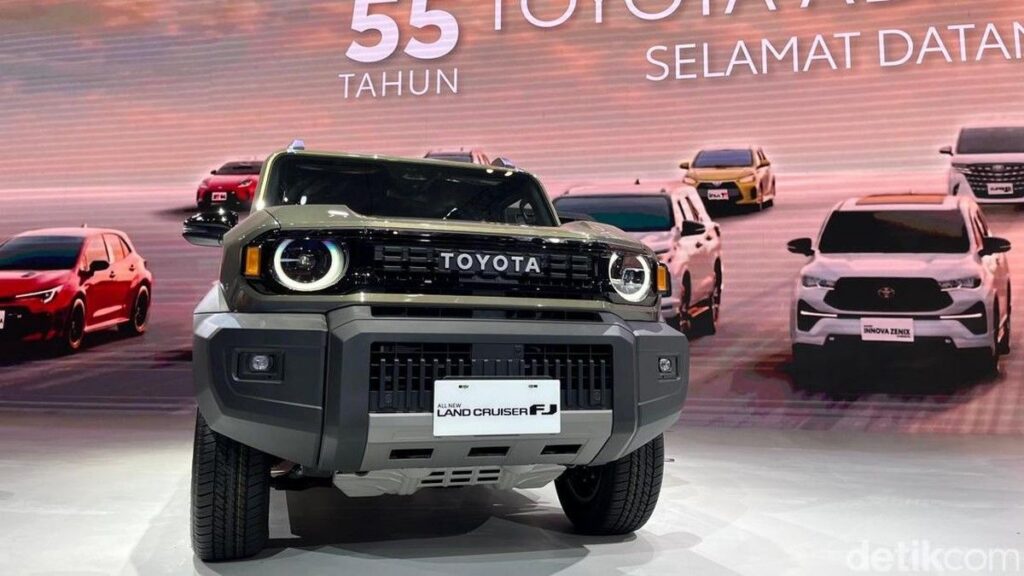 Toyota Meluncurkan Empat Mobil Hybrid EV Baru IIMS 2026