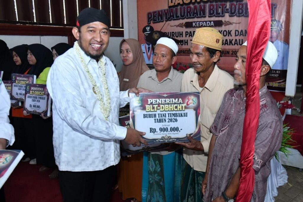 Tiga Daerah di Jawa Salurkan BLT DBHCHT untuk Buruh dan Petani