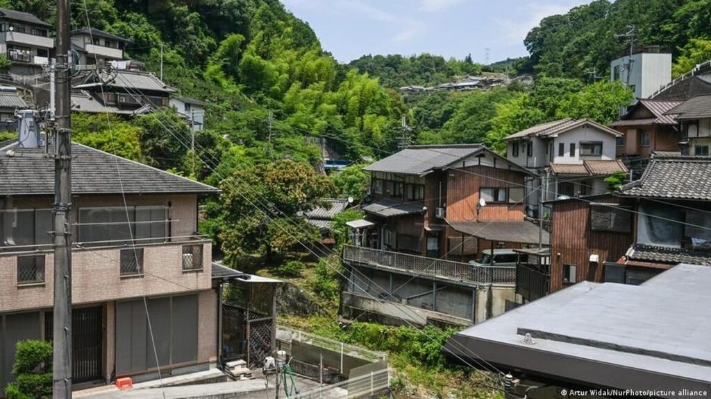 Bisnis Kachimode Selidiki Hantu Rumah Kosong Jiko Bukken di Jepang