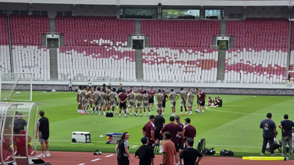 Aston Villa Gelar Latihan di GBK dan Rilis Skuad Indonesia All Stars