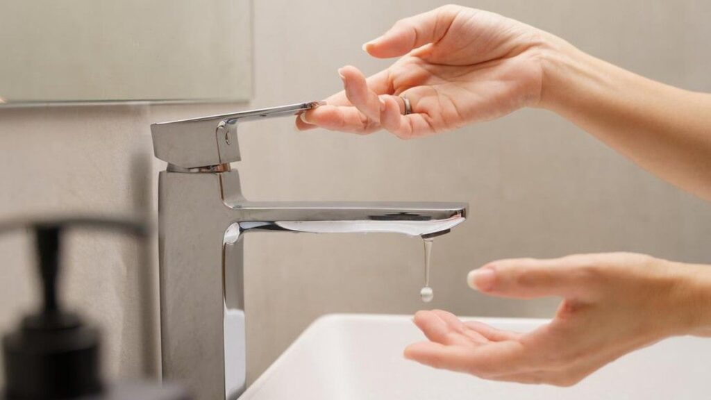 7 Tips Menghemat Air di Rumah Saat Musim Kemarau