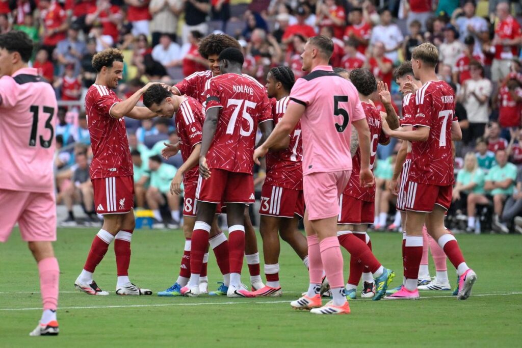 Liverpool Menang 4-2 di Laga Perdana Andoni Iraola