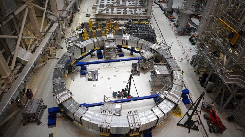China Targetkan Reaktor Fusi Nuklir Hasilkan Listrik pada 2030