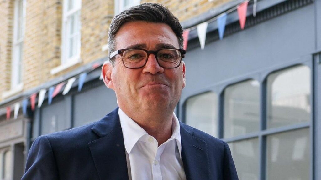 Andy Burnham Resmi Menjabat Sebagai Perdana Menteri Inggris Terbaru