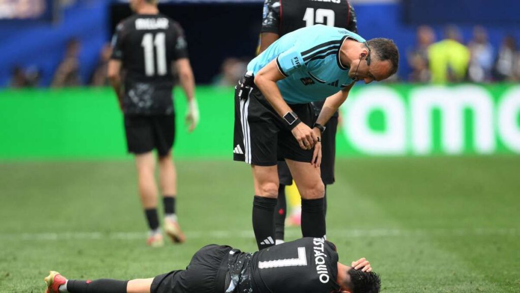 FIFA Tunjuk Wasit Kontroversial Pimpin Laga Argentina vs Swiss