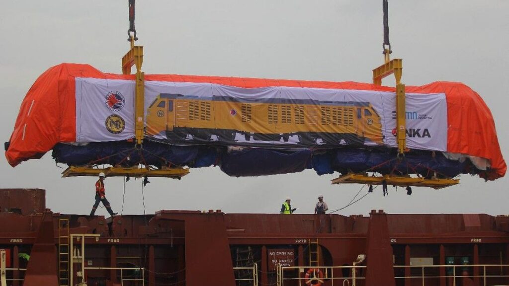 PT INKA Ekspor Dua Unit Locomotive Platform ke Australia