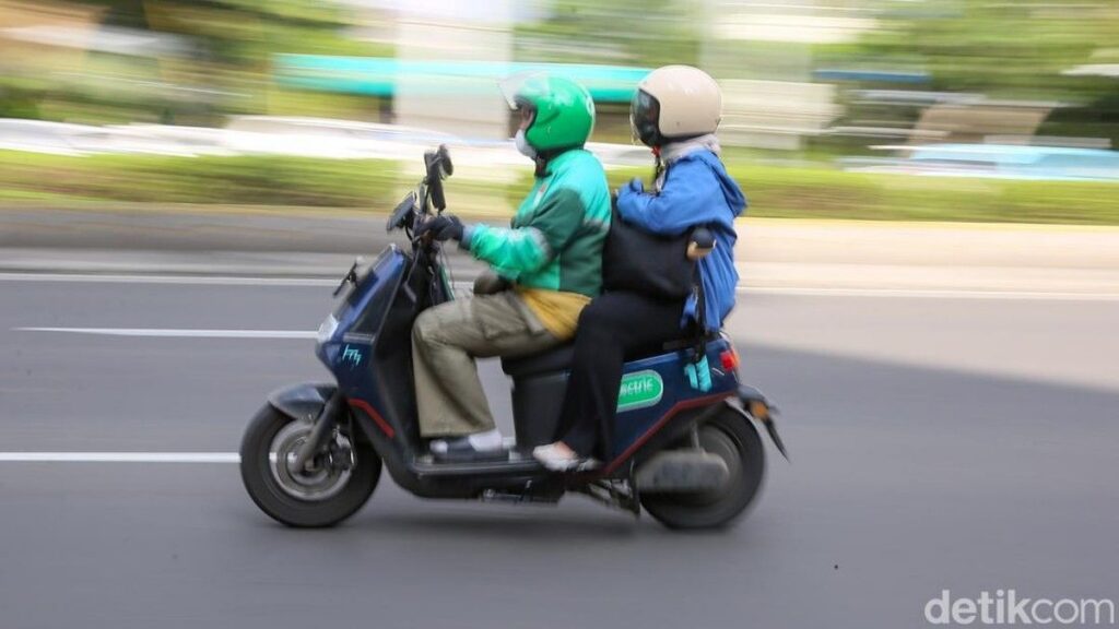 Pengemudi Ojol Masih Terkena Potongan Aplikasi Di Atas 20 Persen