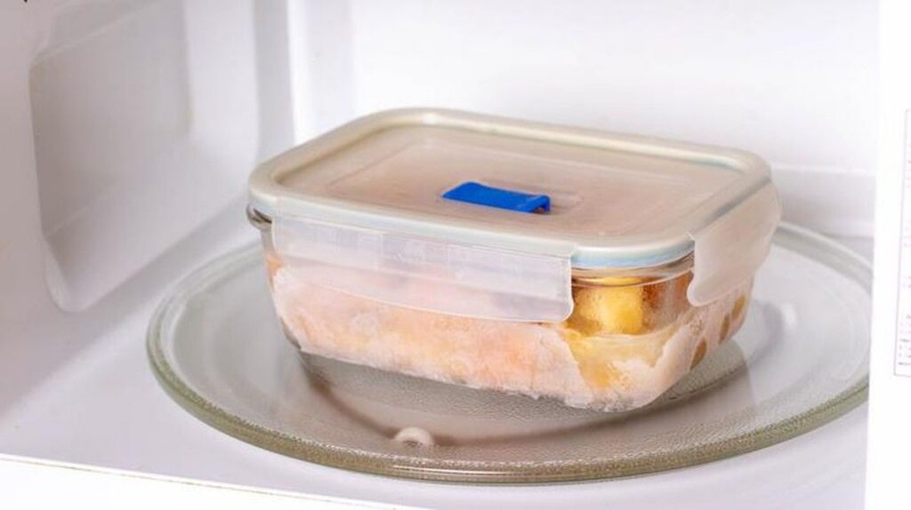 USDA Beberkan Cara Tepat Menutup Wadah Makanan saat Dipanaskan di Microwave