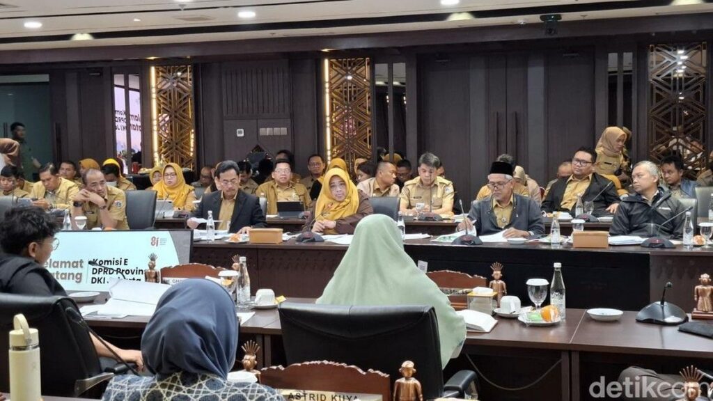 Komisi E DPRD Minta Dinas Pendidikan Ungkap Kondisi Bangunan Sekolah DKI