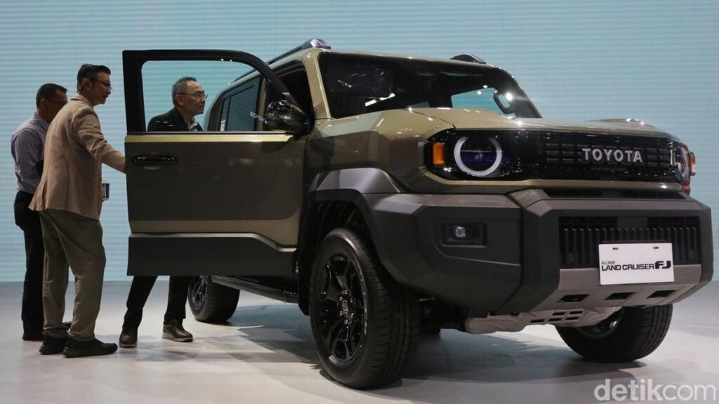 Toyota Pamerkan Land Cruiser FJ di Ajang GIIAS 2026