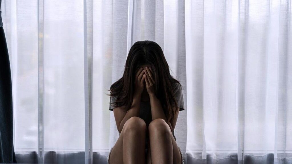 Polisi Evakuasi Perempuan Terkunci di Ruko Ciputat Timur