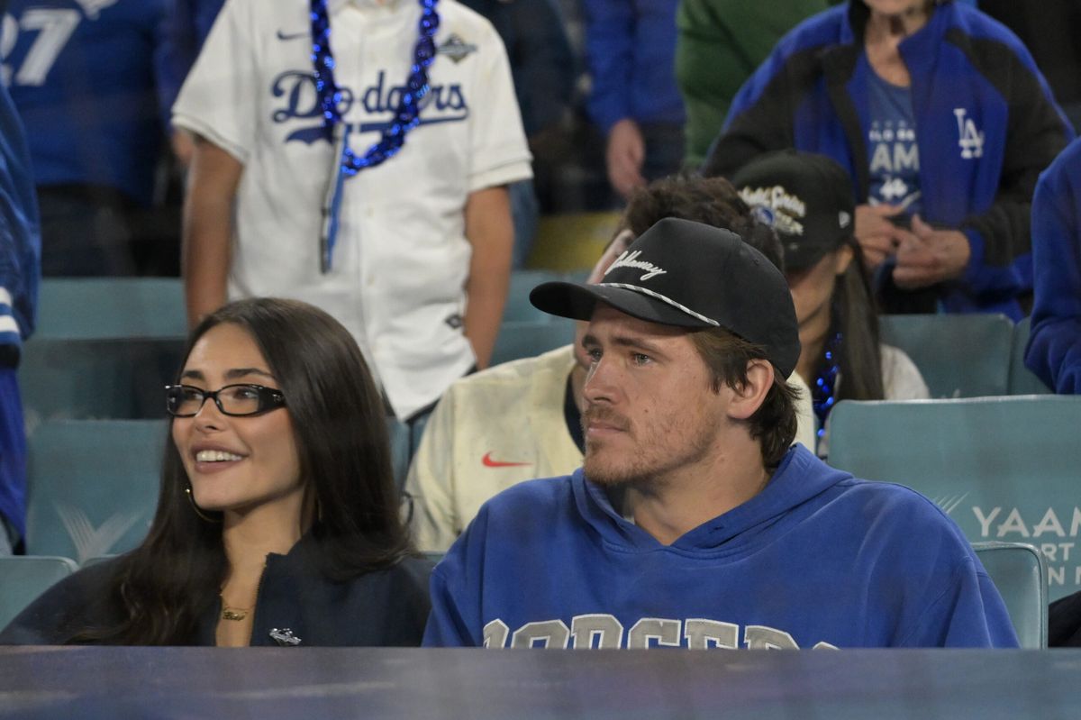Justin Herbert dan Madison Beer Umumkan Pertunangan Menjelang Musim NFL 2026