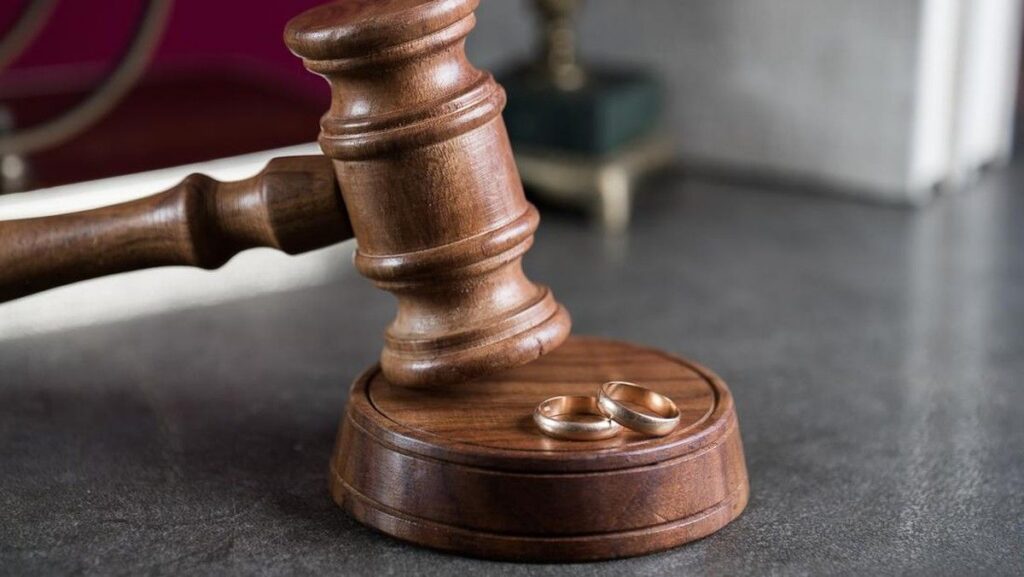 Antara Peradilan Media Sosial dan Negara Hukum