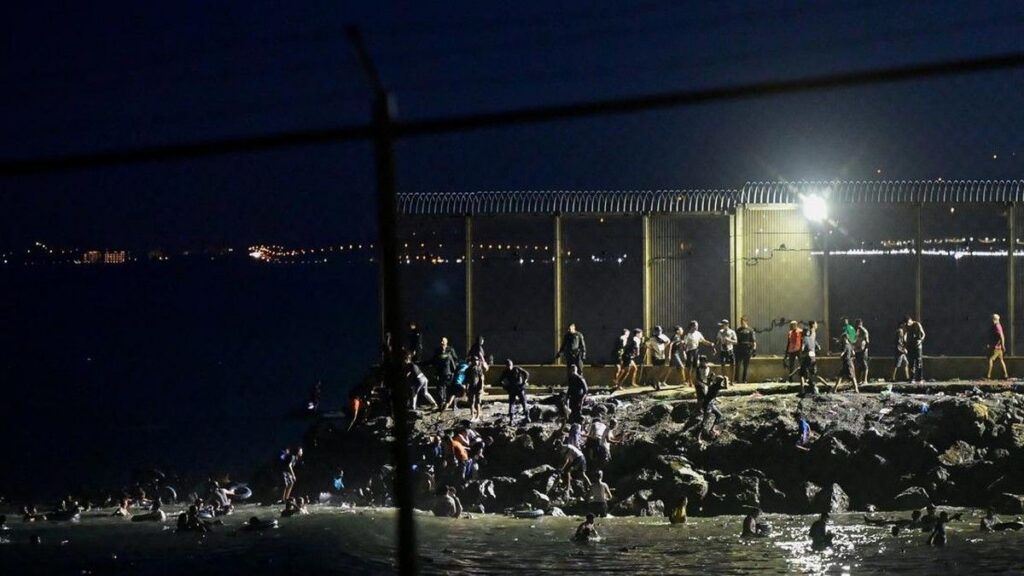 Sembilan Migran Tewas Saat Ratusan Orang Terobos Ceuta Spanyol
