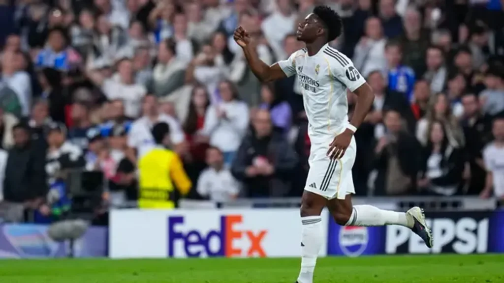 Manchester United Tahan Anggaran Demi Buru Aurelien Tchouameni
