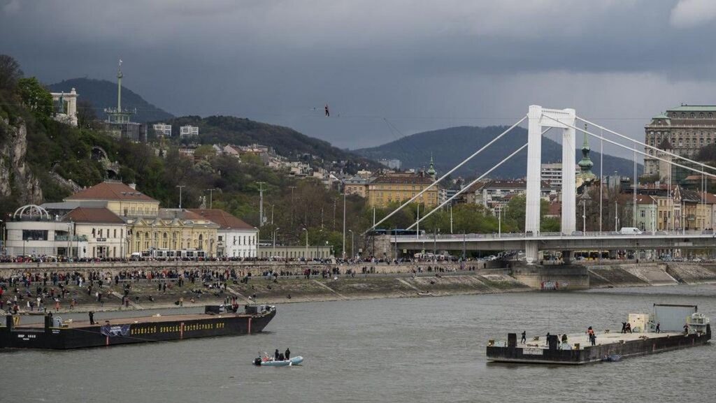 Kekeringan Parah Lumpuhkan Pelayaran dan Wisata Sungai Danube Eropa