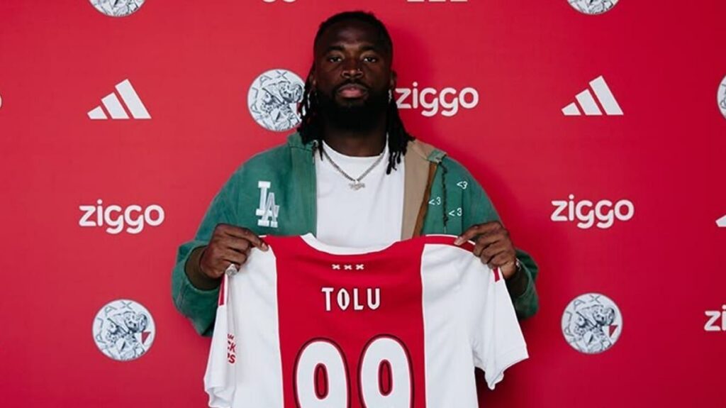 Ajax Resmi Rekrut Tolu Arokodare Pinjaman dari Wolves