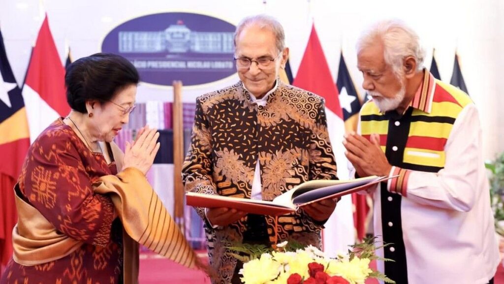 Megawati Soekarnoputri Terima Penghargaan Tertinggi Grande Colar dari Timor Leste