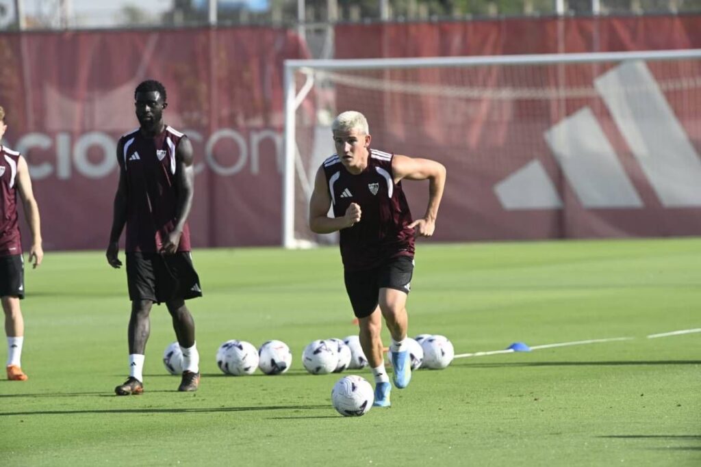 Sevilla Hadapi Juventud Torremolinos Tanpa Oso dan Akor Adams