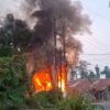 Petugas Gabungan Padamkan Kebakaran TPA Jatiwaringin dan Sepatan Tangerang