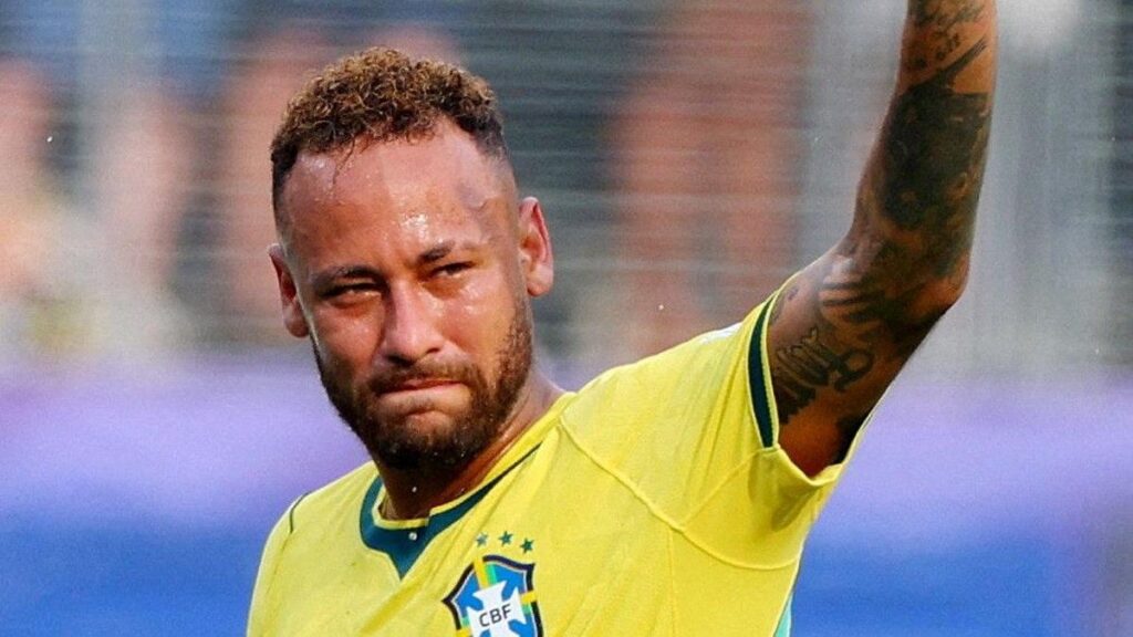 Mantan Chef Pribadi Gugat Neymar atas Pelanggaran Jam Kerja