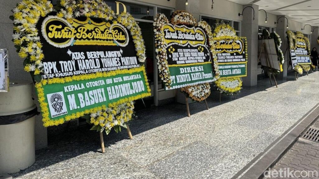 Jenazah Jubir Otorita IKN Troy Pantouw Dimakamkan di TPU Tanah Kusir
