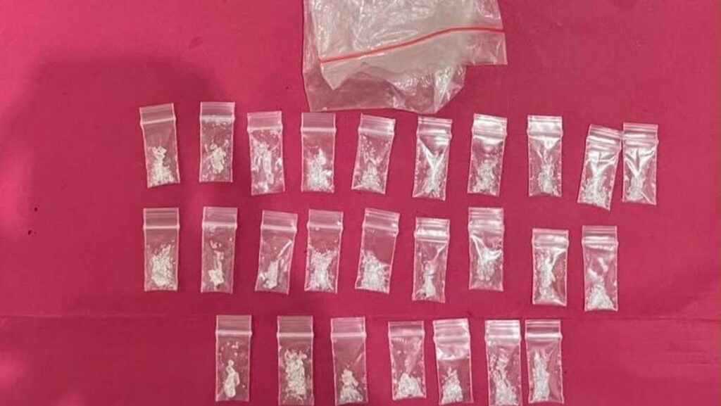 Polda Riau Tangkap Pengedar Sabu di Kampung Panger Pekanbaru