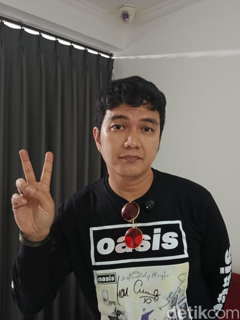 Aldi Taher Klarifikasi Perselisihan dengan Hindia di Media Sosial