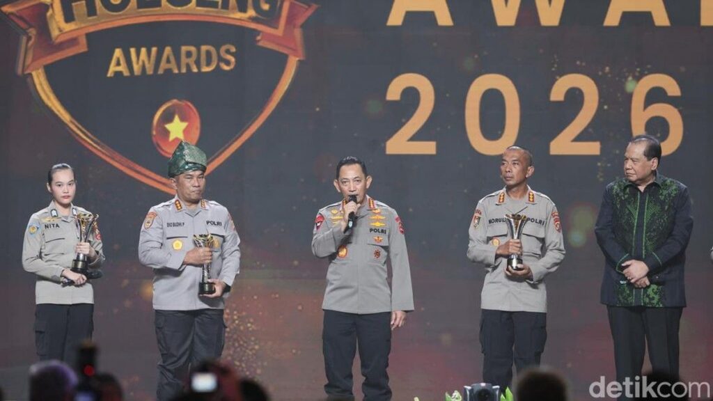 Kapolri Kenang Istri Jenderal Hoegeng di Hoegeng Awards 2026