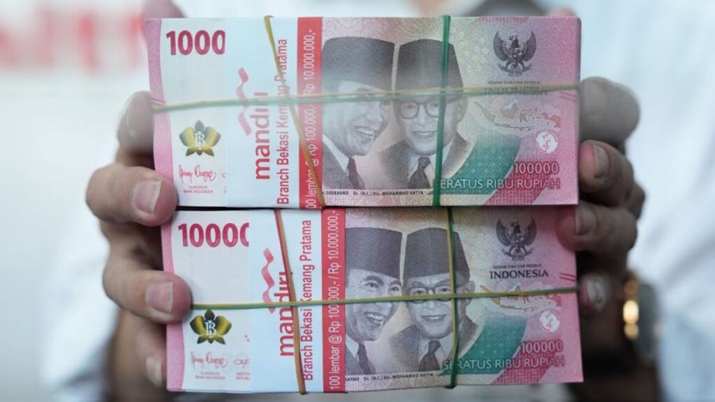 Rupiah Melemah ke Rp18.015 per Dolar AS pada 8 Juli 2026
