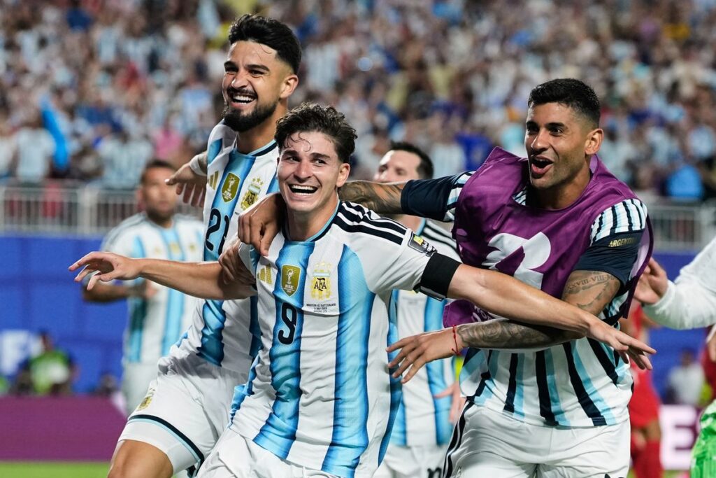 Barcelona Siapkan Tawaran Baru untuk Boyong Julian Alvarez