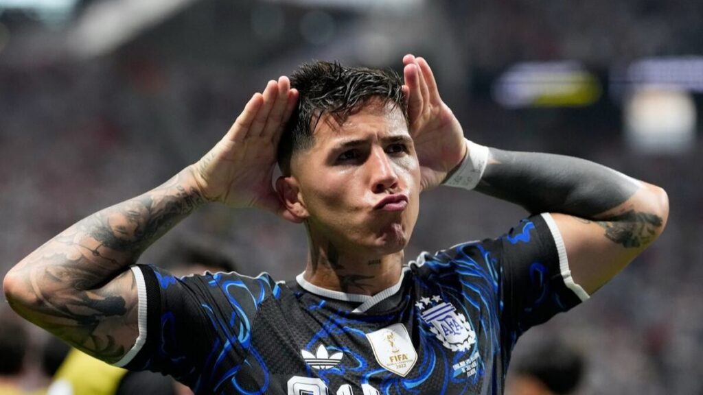Chelsea Hapus Unggahan Selebrasi Enzo Fernandez Usai Dikritik Suporter Inggris