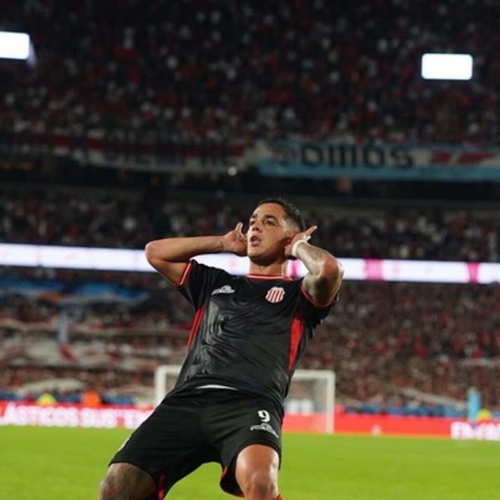 Gonzalo Morales Rayakan Gol Barracas Central Lewat Selebrasi Topo Gigio