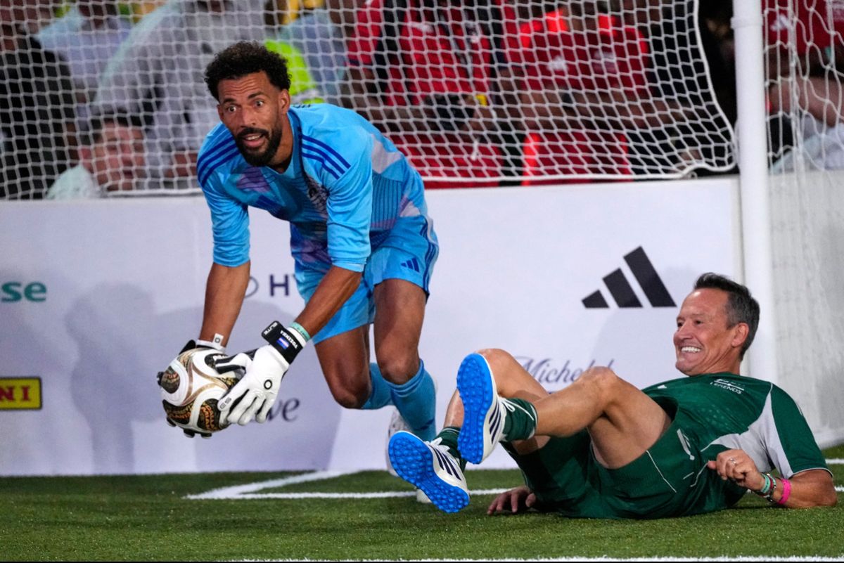 Pelatih Colo Colo Tegaskan Vozinha Harus Bersaing Rebut Posisi Kiper