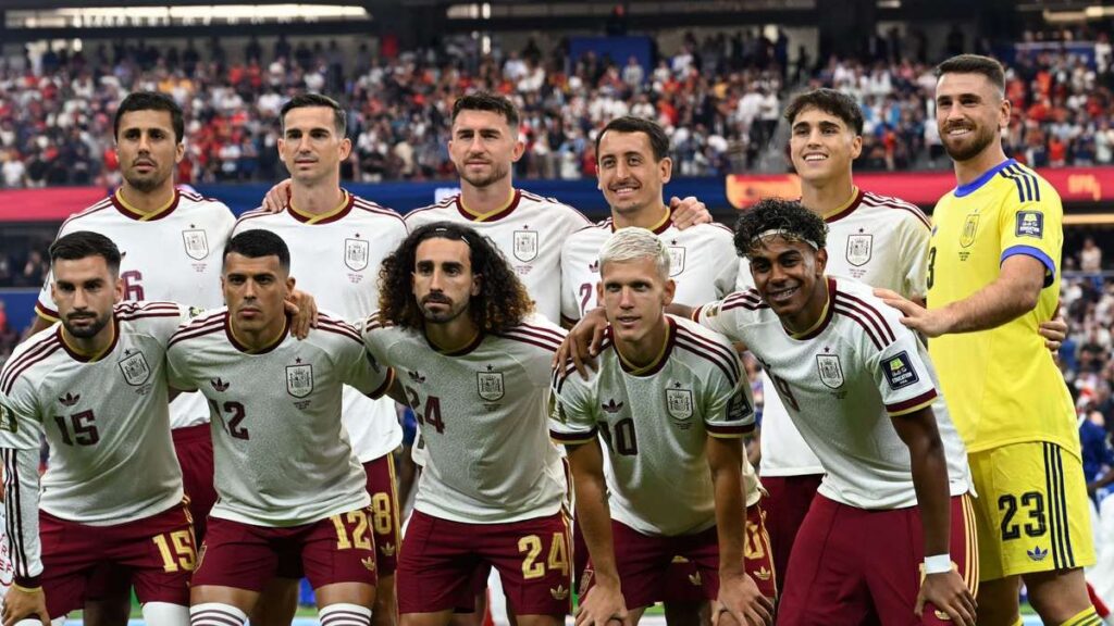Pau Cubarsi Soroti Sosok Laporte dan Lionel Messi Jelang Final Piala Dunia