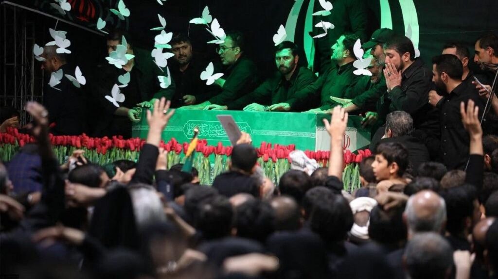 Dmitry Medvedev Pimpin Delegasi Rusia Hadiri Pemakaman Ali Khamenei