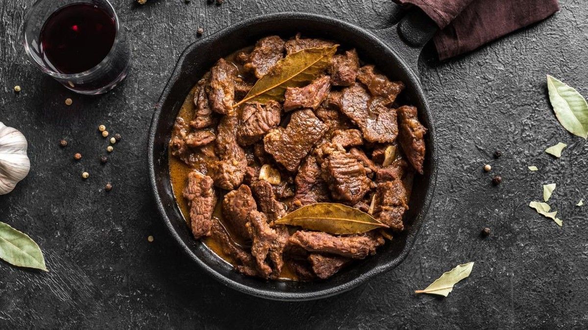 3 Resep Lapis Daging Sapi Khas Surabaya Empuk dan Lezat