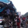 Bus Pelangi Tabrak Truk Tronton di Tol Pekanbaru-Dumai