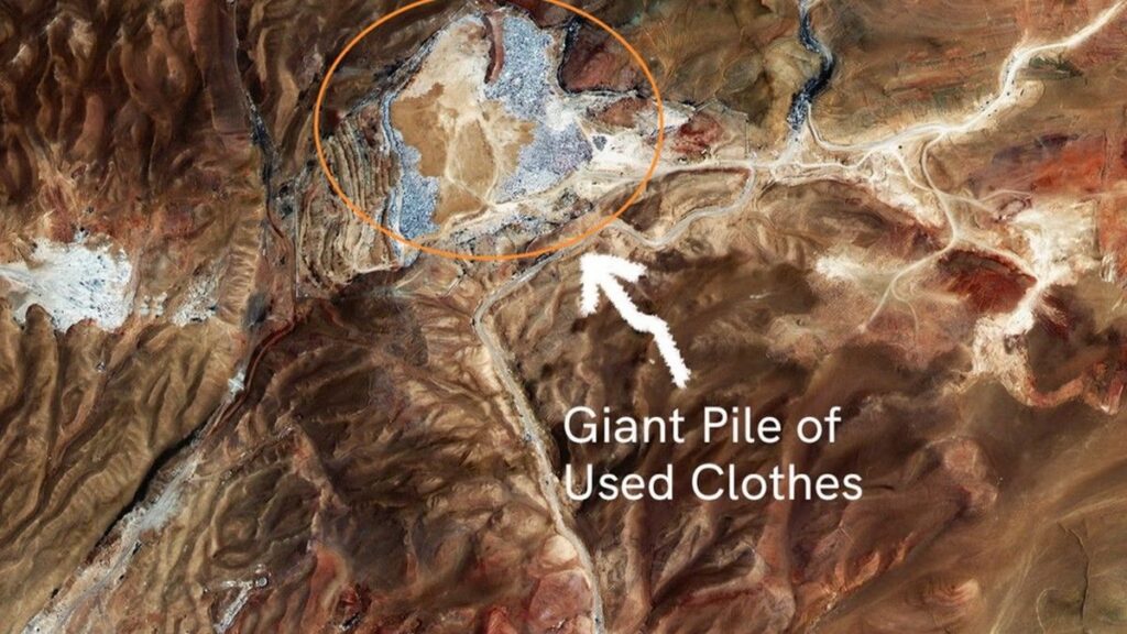 Gunungan Sampah Pakaian Fast Fashion di Gurun Atacama Terlihat dari Angkasa