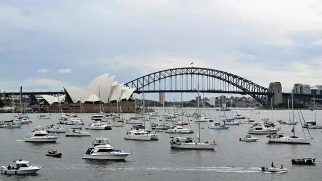 Survei Sebut Banyak Wisatawan Salah Pakaian Saat Liburan ke Australia