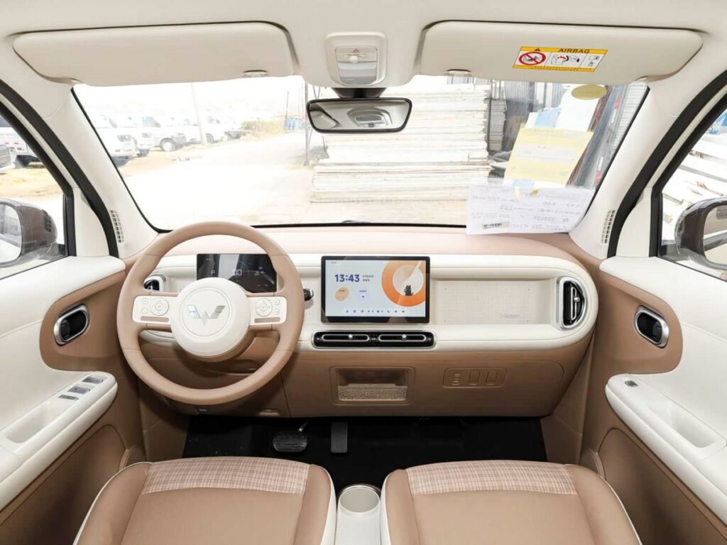Wuling Perkenalkan Aira EV di GIIAS 2026