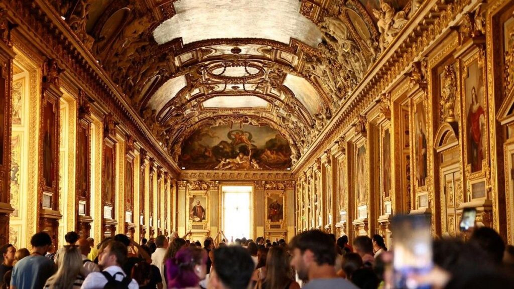 Museum Louvre Buka Kembali Galeri Apollo Pasca Perampokan Permata