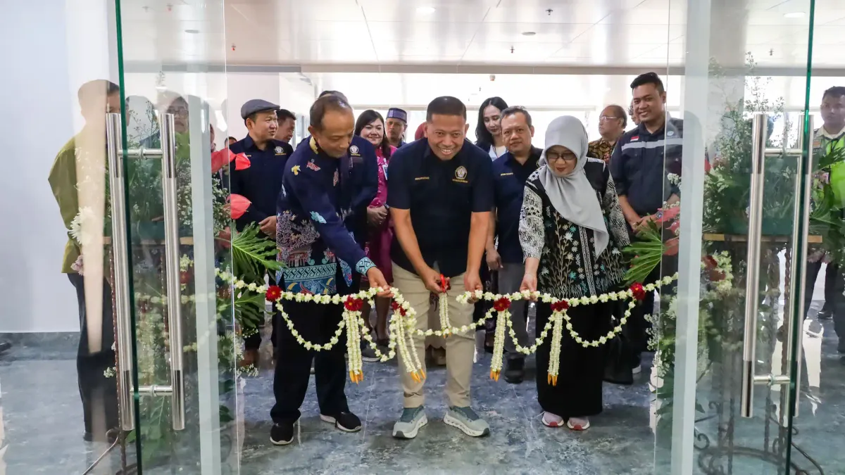 Universitas Diponegoro Raih Juara Umum PEKSIMIDA Jawa Tengah 2026