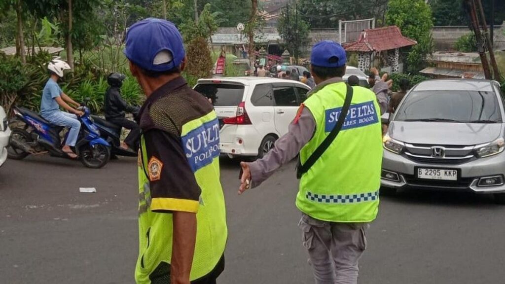Polisi Kerahkan 50 Supeltas Urai Kemacetan Jalur Puncak Bogor