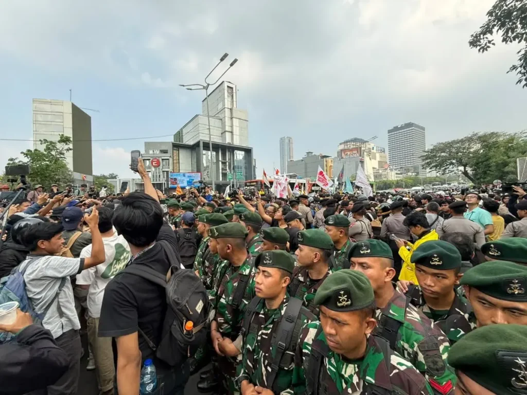 BEM UI Gelar Demo di Bundaran HI, Pengendara Diminta Hindari Ruas Jalan Tertentu