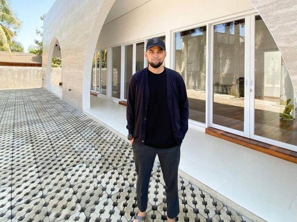 Teuku Wisnu Meluncurkan Varian Snow Strudel di Malang